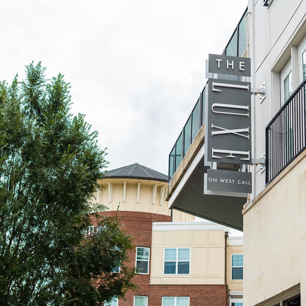 CBRE—The-Luxe-Exteriors-9019