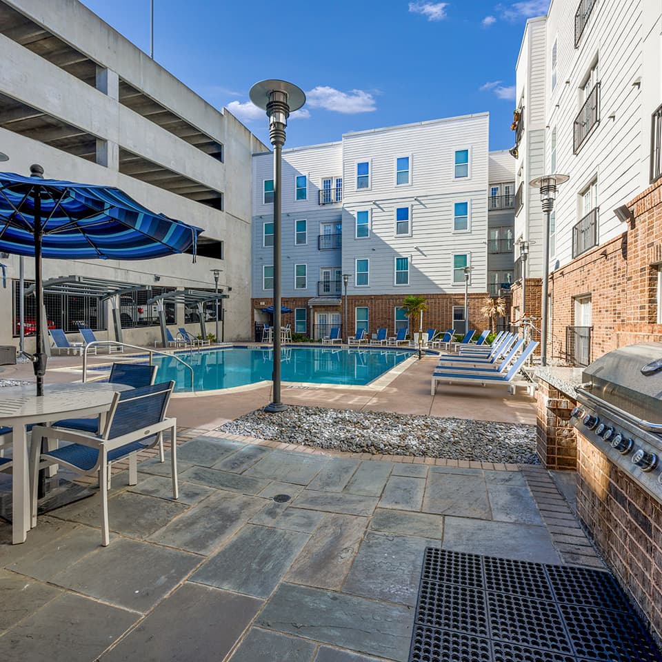 Luxe—Amenities—Pool-(1)